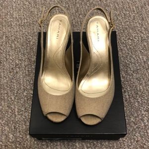 Tahari Taylor Tan Canvas Wedges 8.5
